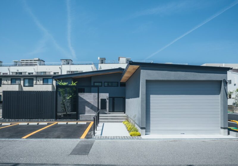 LDKから芝生のお庭が見渡せる平屋のお家