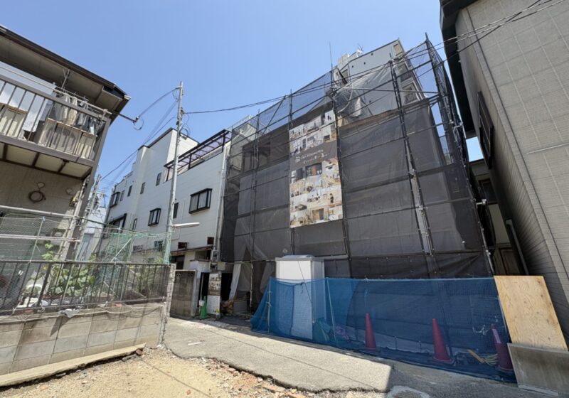 ～狭小地でも圧巻！手上げで行う上棟工事📍西淀川区姫島～